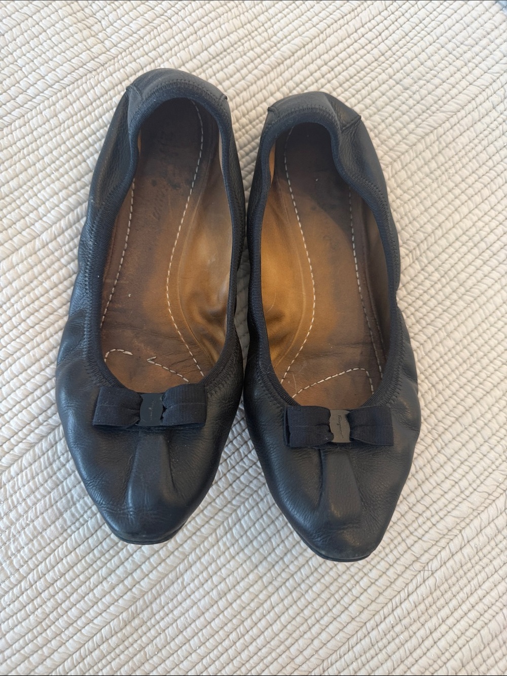 Salvatore Ferragamo Black Leather Bow Ballet Flats